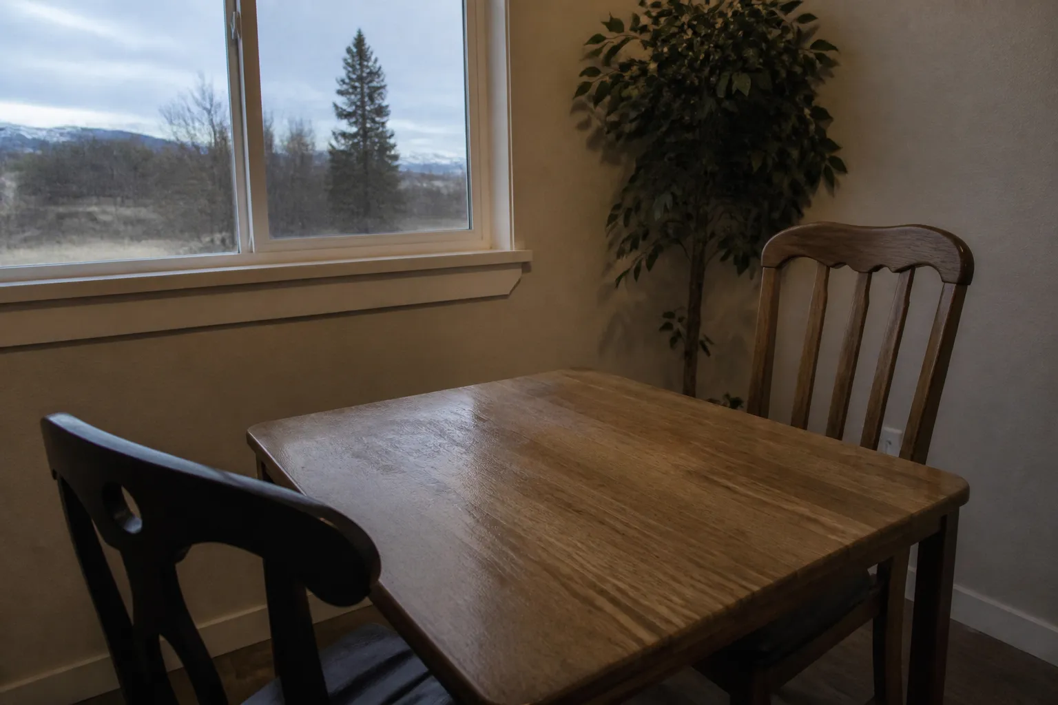 Dining table after a one-time house cleaning in Fairbanks and Anchorage